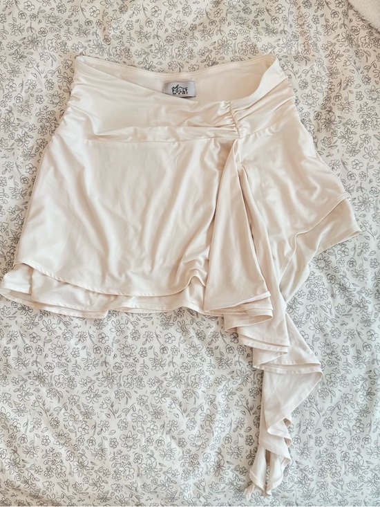 Oh Polly Dresses & Skirts - Oh Polly Cream Asymmetrical Ruffle Mini Skirt
